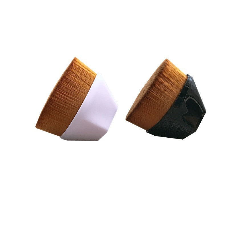 No. 55 Flawless Finish High Density Seamless Makeup Brush